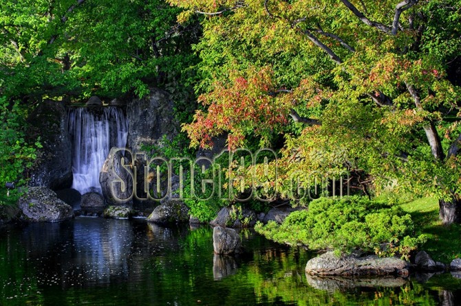 日式風格的園林景觀裝飾有山有水有石材