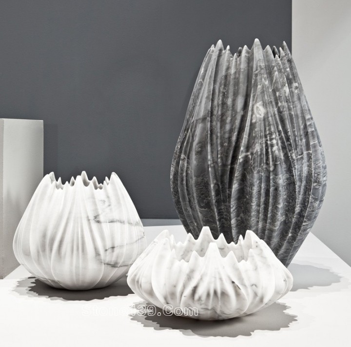 Zaha Hadid設計的創意大理石花瓶The Tau Vase