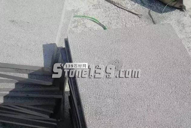 花崗巖成品石材驗(yàn)貨注意事項(xiàng)及主要缺陷問題