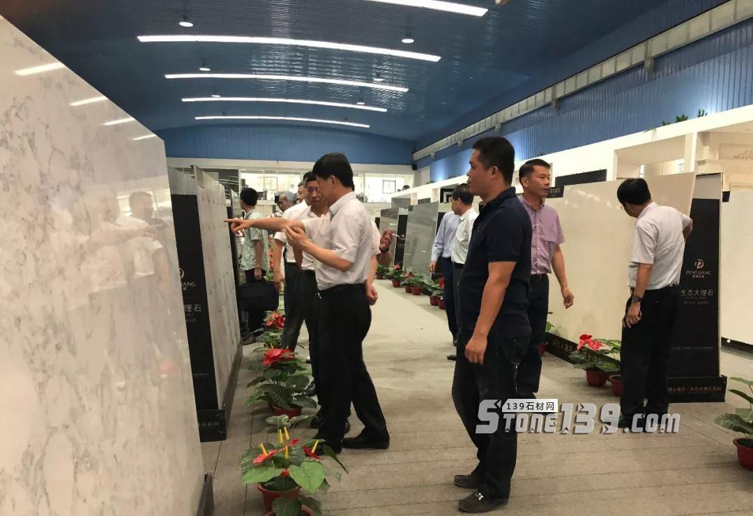 中國新興礦業(yè)考察團(tuán)到水頭考察石材產(chǎn)業(yè)情況,對接設(shè)立“石材產(chǎn)業(yè)聯(lián)盟與推廣平臺”事宜