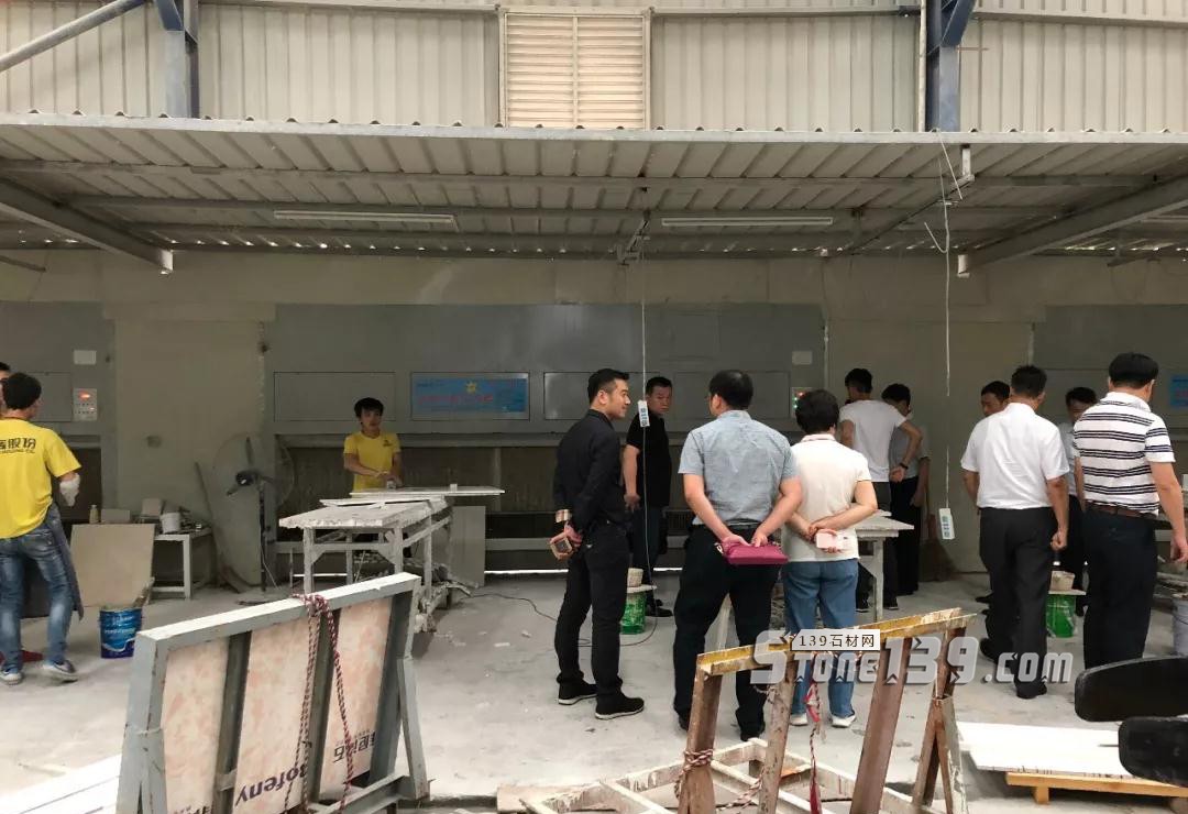 中國新興礦業(yè)考察團(tuán)到水頭考察石材產(chǎn)業(yè)情況,對接設(shè)立“石材產(chǎn)業(yè)聯(lián)盟與推廣平臺”事宜