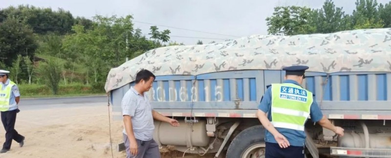 河南泌陽縣鐵腕出擊!將嚴厲打擊非法采沙 全面取締荒山(坡)非法砂場