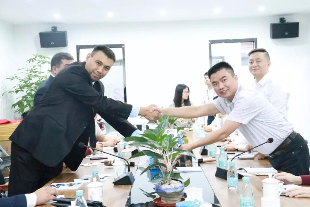 國外石材考察團來水頭考察石材產業