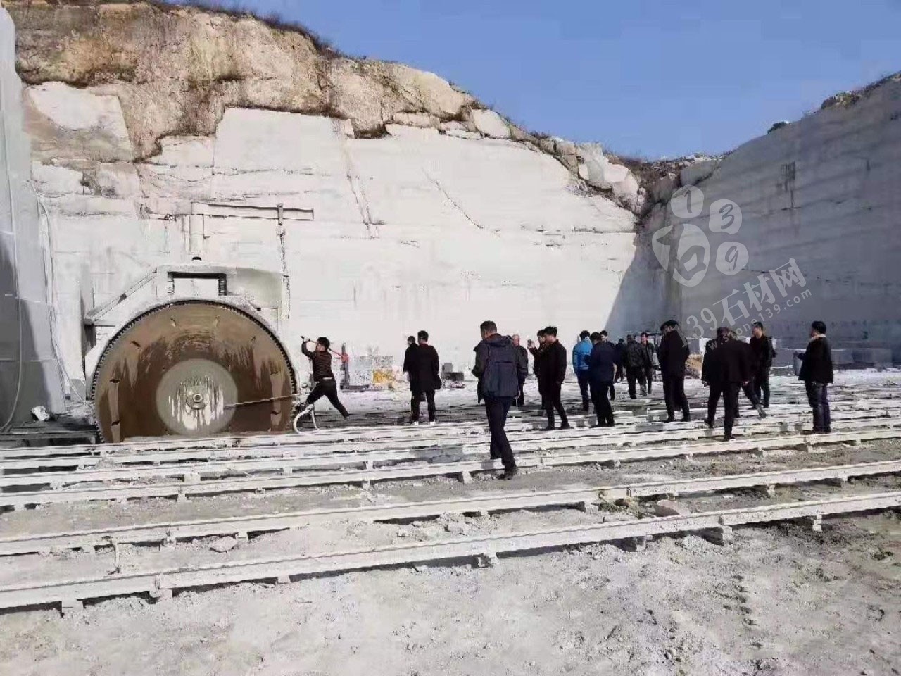 河南泌陽縣春水鎮關于嚴厲打擊違法采礦行為的公告