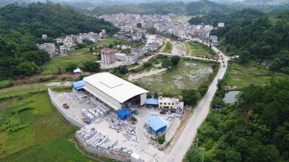 廣東封開花石材產地整治石材交通運輸問題
