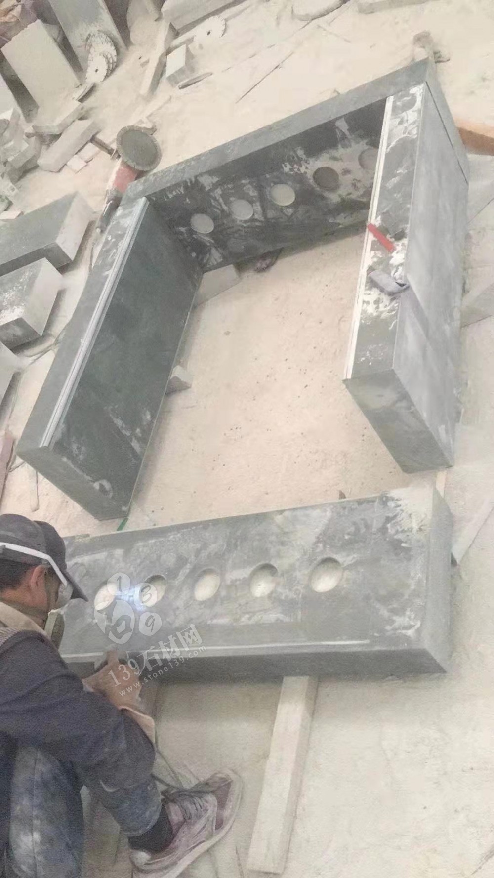 青石廣告朋友圈來一波 恒發(fā)石材老板冒個泡