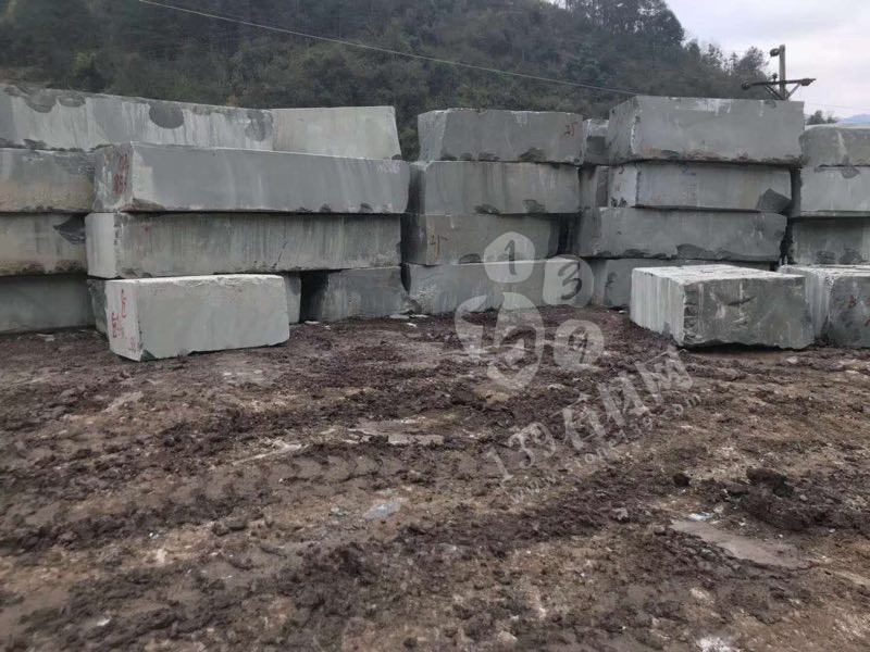 四川茗源石材主要經(jīng)營萬源青石、欄桿護(hù)欄、路沿石、市政工程青石訂單