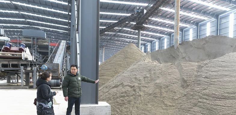 花崗巖礦山預可采礦石資源儲量9314.95萬噸，湖南汨羅市川山坪鎮(zhèn)綠色礦山之路