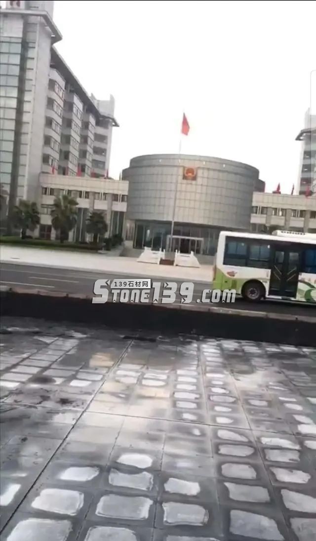 湛江雷州市自然資源局依法拆除13處違法石材場，附湛江黑石欣賞！