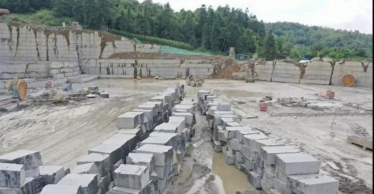 貴州省畢節市金沙縣黑石產區主要生產新中國黑石材