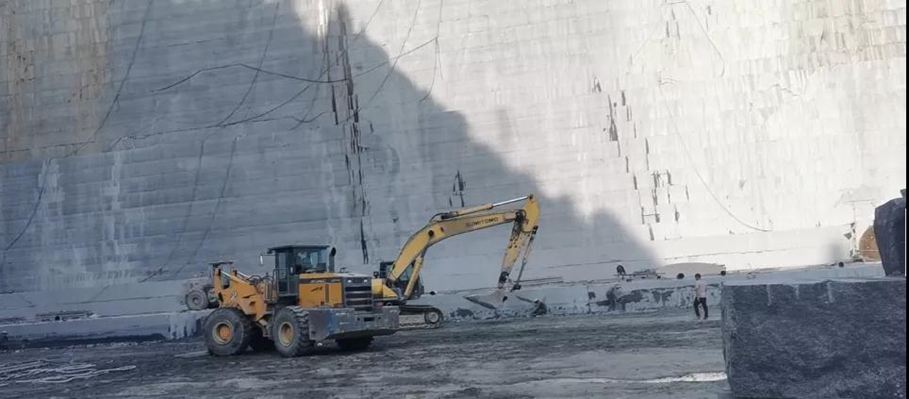 福建石材產區(qū)寧德市屏南縣花崗巖小藍寶石材"