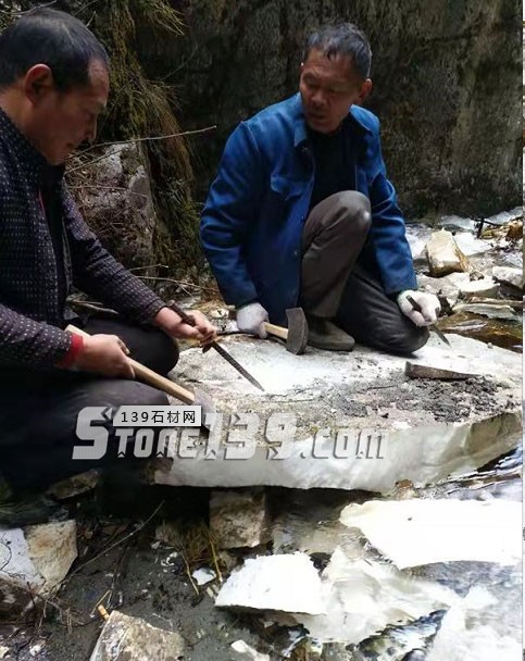 【礦源】年產3萬m3四川丹巴縣漢白玉荒料生產項目情況，13000萬轉讓