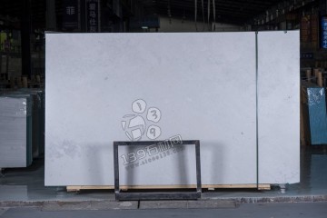 意大利藍木紋大理石，以其細膩的板面、輕奢的顏色，成為墻面、地面、臺面等裝飾的理想之選